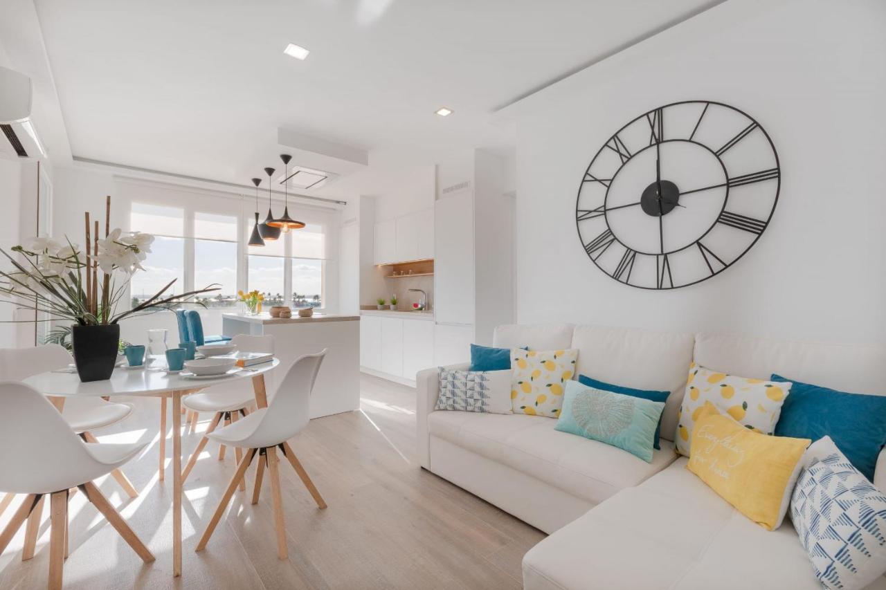 First Line Apartment *